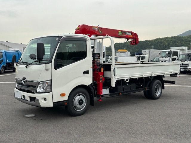 HINO DUTRO 2024