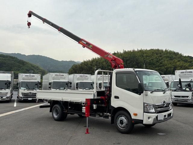HINO DUTRO 2024