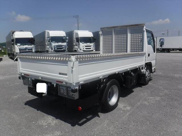 ISUZU ELF 2018