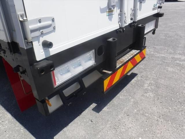 MITSUBISHI FUSOU SUPER GREAT 2019