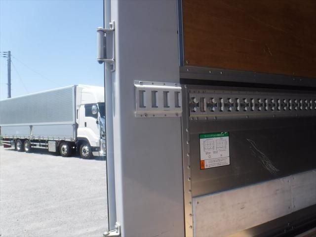 MITSUBISHI FUSOU SUPER GREAT 2019