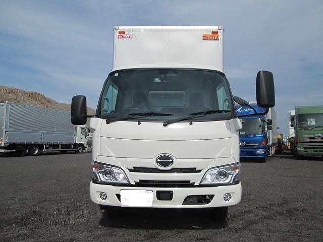HINO DUTRO 2024