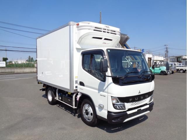 MITSUBISHI CANTER 2025