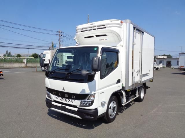 MITSUBISHI CANTER 2025