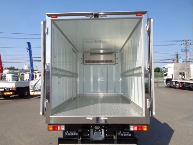 MITSUBISHI CANTER 2025