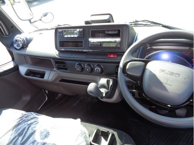 MITSUBISHI CANTER 2025