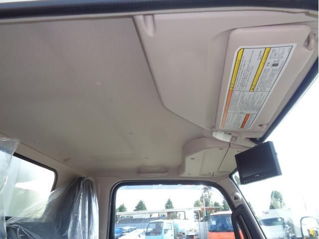 MITSUBISHI CANTER 2025