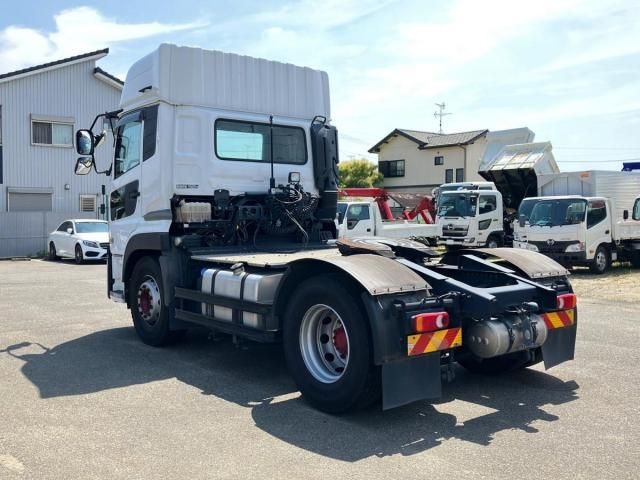 NISSAN DIESEL Quon 2020