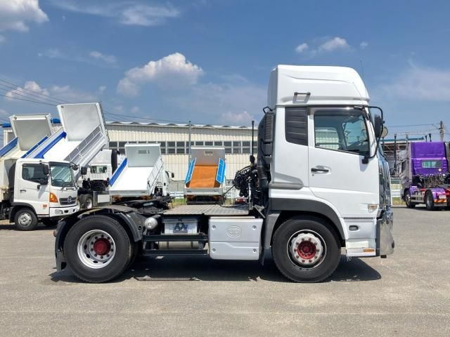 NISSAN DIESEL Quon 2020