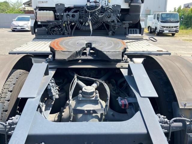 NISSAN DIESEL Quon 2020