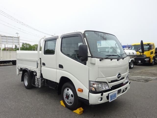 HINO DUTRO 2024