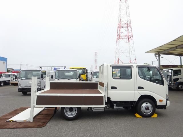 HINO DUTRO 2024