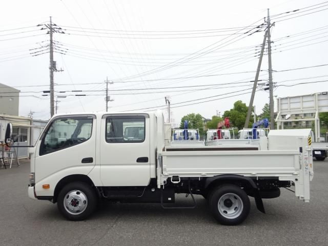 HINO DUTRO 2024