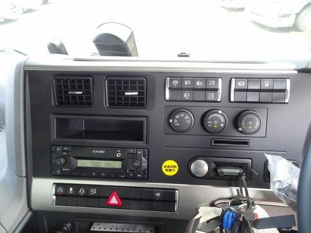 MITSUBISHI FUSOU SUPER GREAT 2024