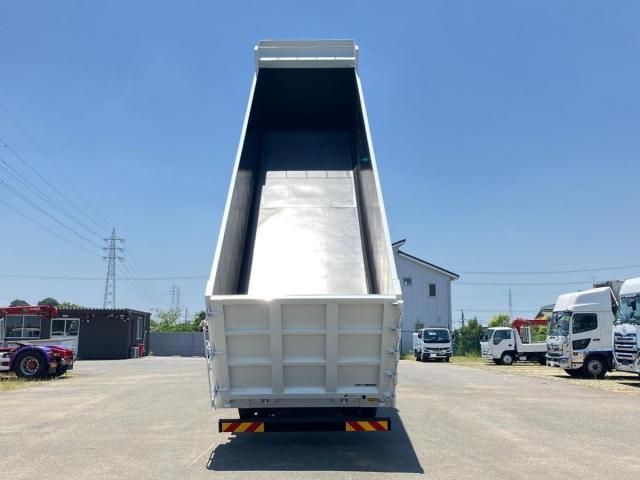 MITSUBISHI FUSOU SUPER GREAT 2025