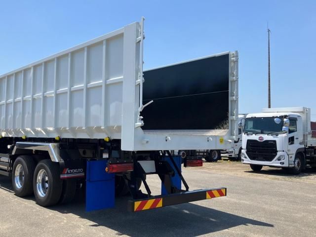 MITSUBISHI FUSOU SUPER GREAT 2025