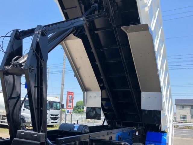 MITSUBISHI FUSOU SUPER GREAT 2025