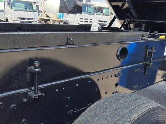 MITSUBISHI FUSOU SUPER GREAT 2025