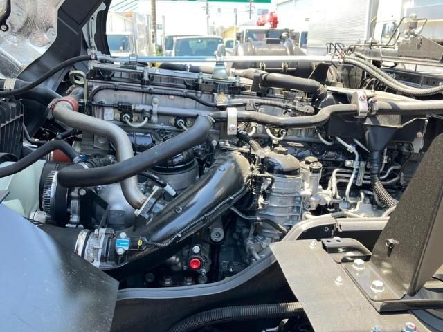 MITSUBISHI FUSOU SUPER GREAT 2025