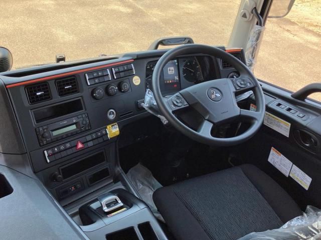 MITSUBISHI FUSOU SUPER GREAT 2025