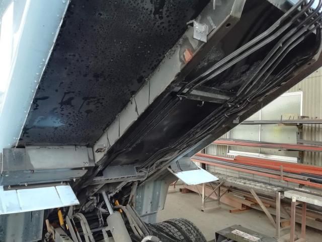 MITSUBISHI CANTER 2016