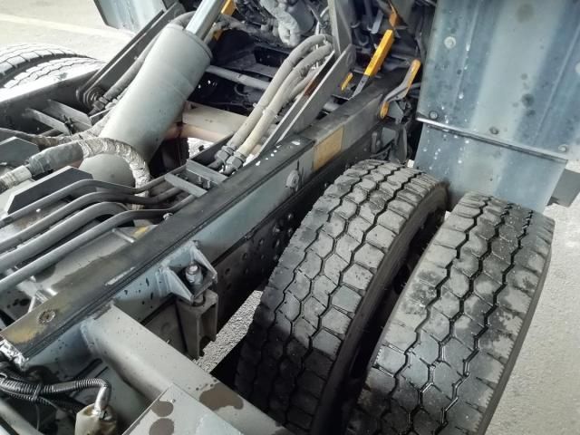 MITSUBISHI CANTER 2016