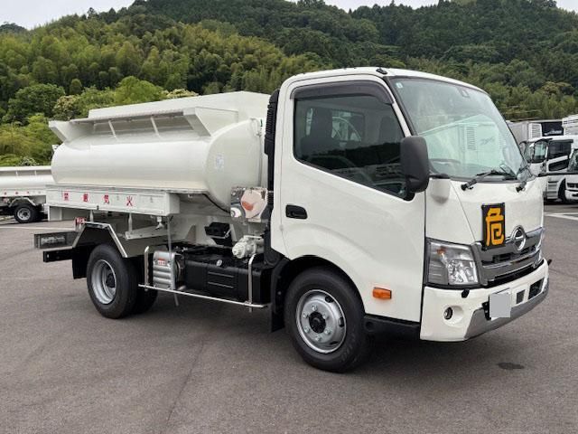 HINO DUTRO 2024