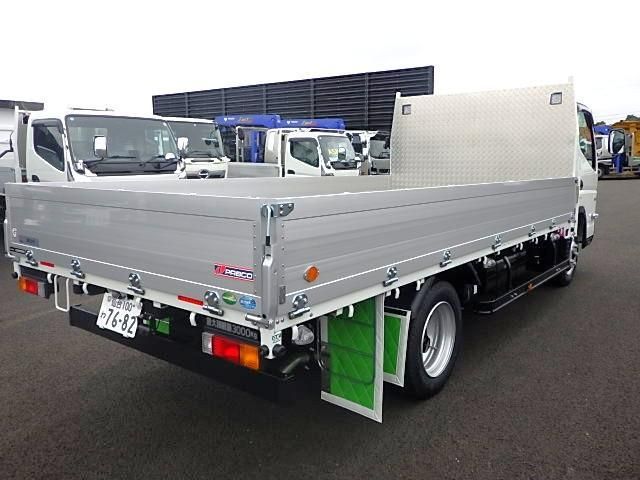 MITSUBISHI CANTER 2024