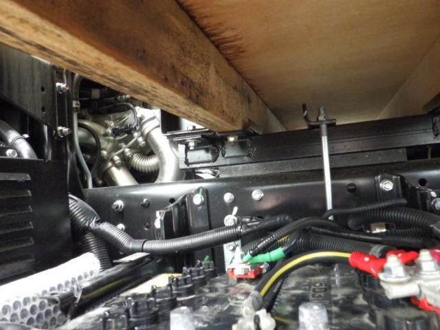 MITSUBISHI CANTER 2024