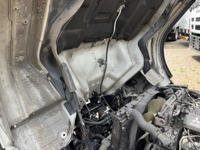 MITSUBISHI CANTER 2014