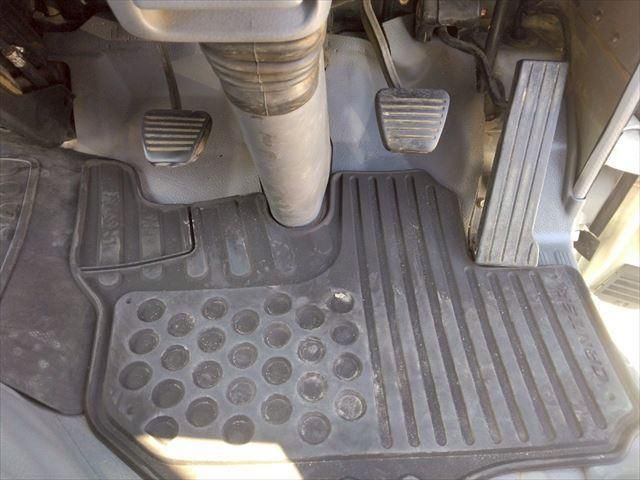 MITSUBISHI CANTER 2006