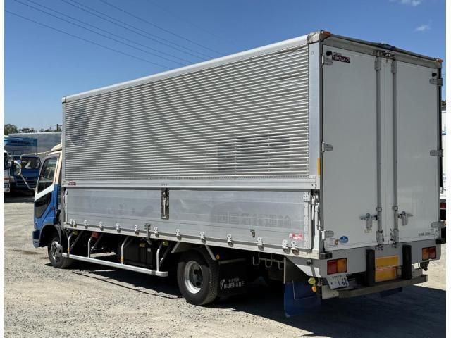 MITSUBISHI FUSOU FIGHTER 2011