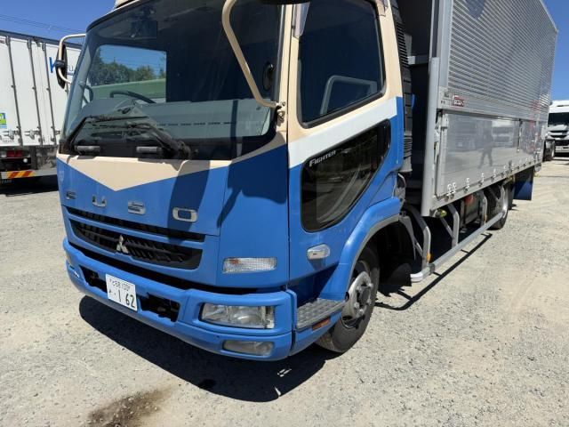 MITSUBISHI FUSOU FIGHTER 2011