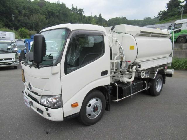 HINO DUTRO 2024