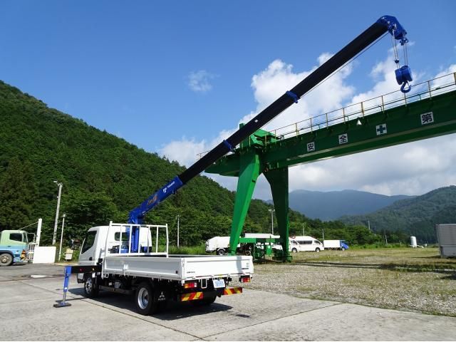 MITSUBISHI CANTER 2025