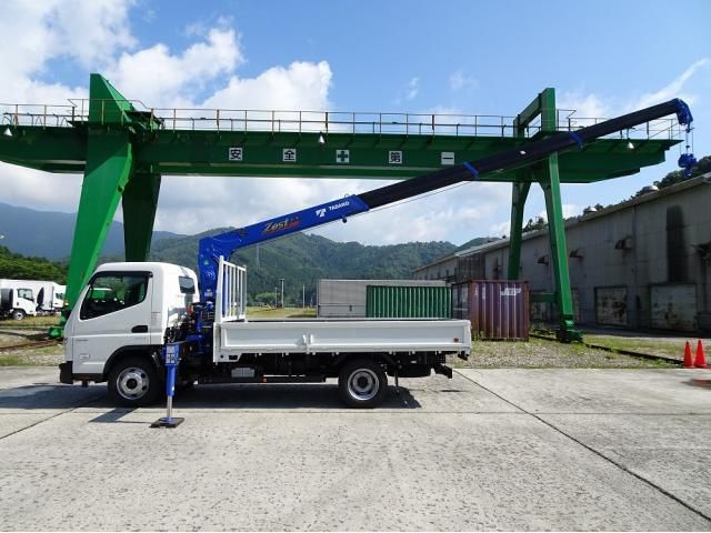 MITSUBISHI CANTER 2025