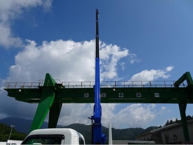 MITSUBISHI CANTER 2025