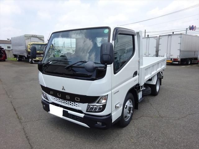 MITSUBISHI CANTER 2024
