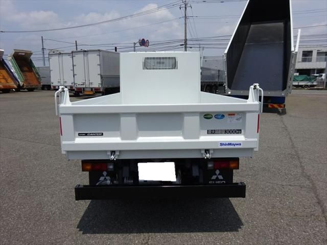 MITSUBISHI CANTER 2024