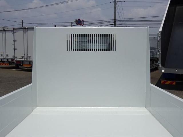 MITSUBISHI CANTER 2024