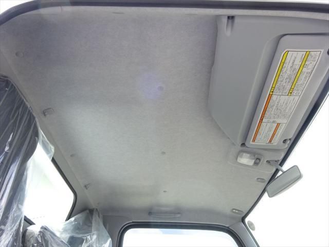 MITSUBISHI CANTER 2024