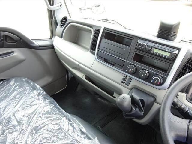 MITSUBISHI CANTER 2024