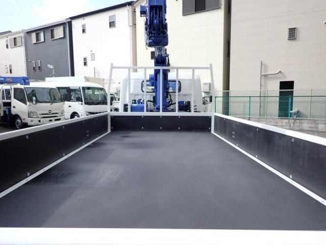 MITSUBISHI CANTER 2025