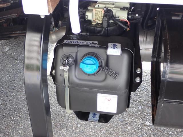 MITSUBISHI CANTER 2025