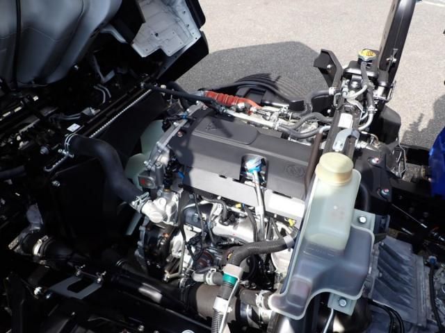 MITSUBISHI CANTER 2025