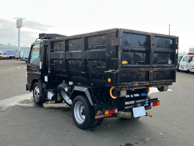 MITSUBISHI CANTER 2021