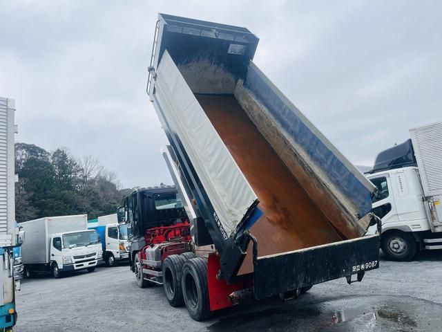 MITSUBISHI FUSOU SUPER GREAT 2013