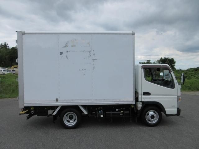 MITSUBISHI CANTER 2015