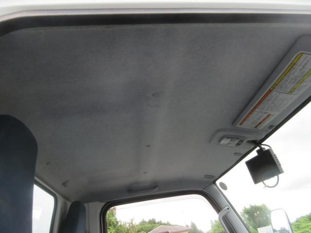 MITSUBISHI CANTER 2015