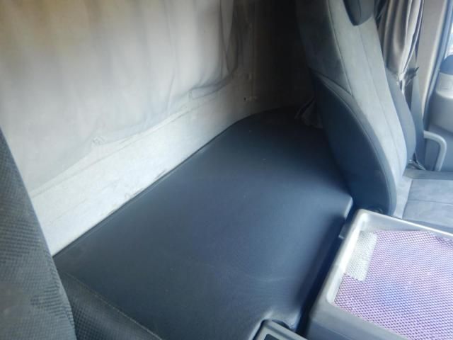 NISSAN DIESEL CONDOR 2014